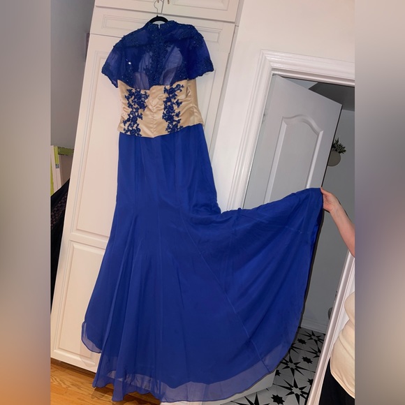 Baroque prom dress mermaid style - blue - 1X/2x - worn once - Picture 2 of 7